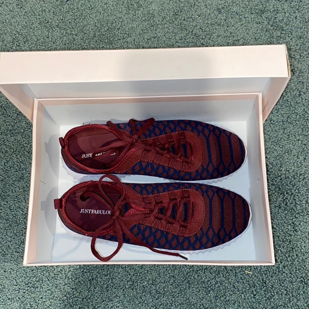 Burgundy/Navy sneakers